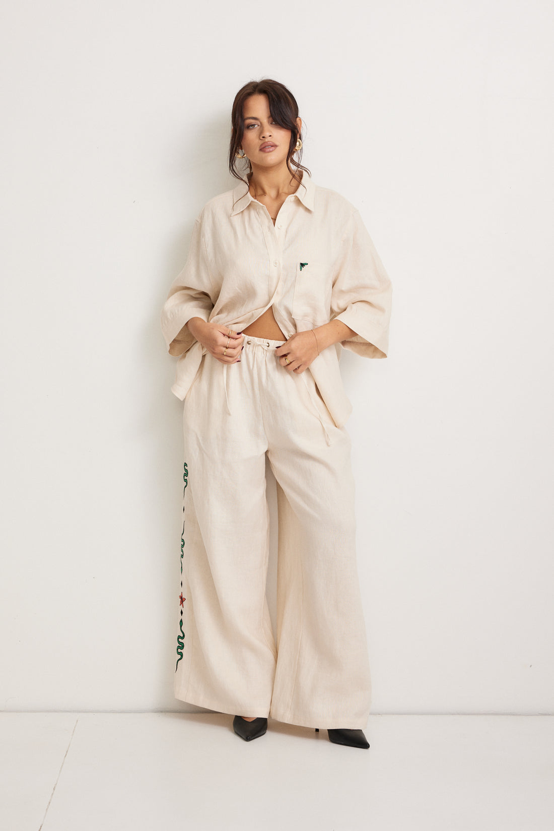 Miranda Embroidered Linen Pants - Beige