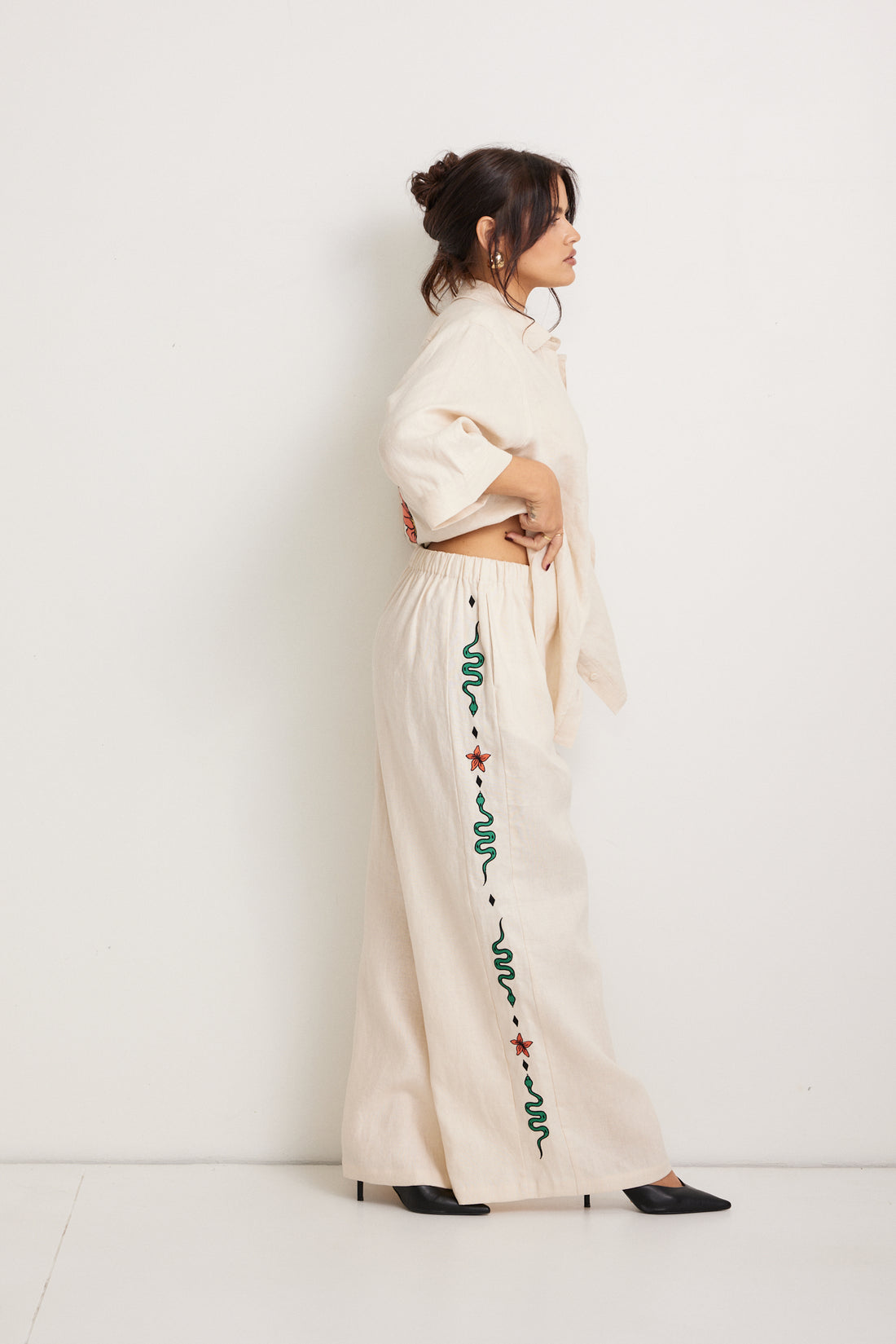 Miranda Embroidered Linen Pants - Beige